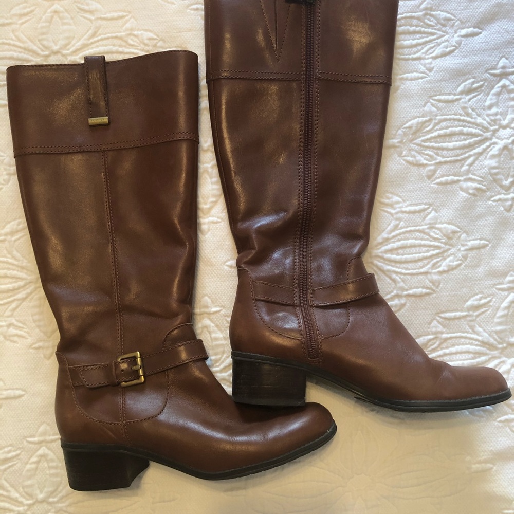 Leather Bandolino boots wide legs Size 7 M.  $25